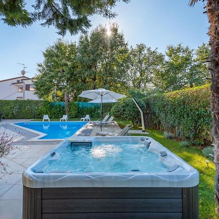 Villa Martimar With Pool And Hot Tub In Istria Rosini ภายนอก รูปภาพ