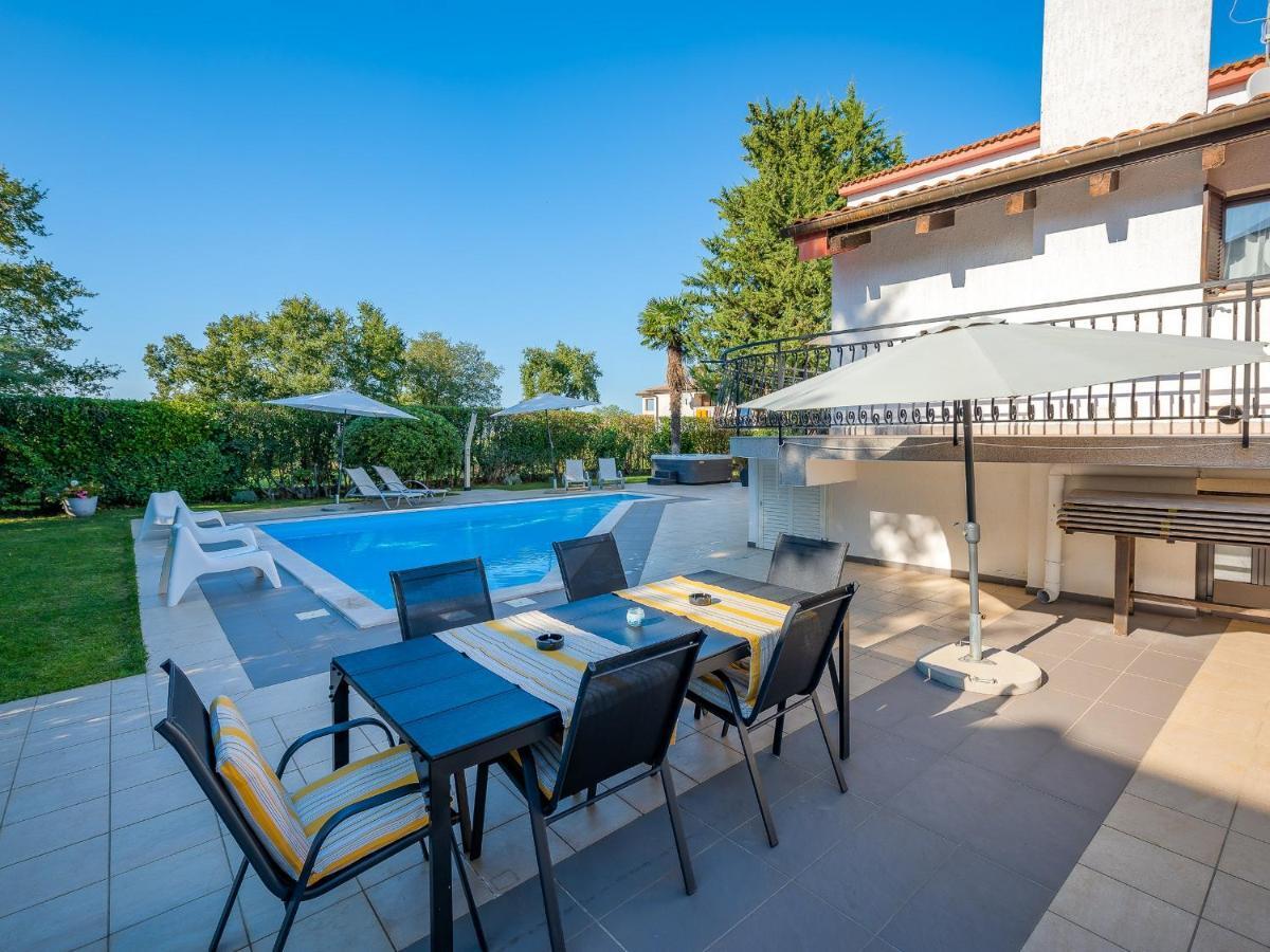 Villa Martimar With Pool And Hot Tub In Istria Rosini ภายนอก รูปภาพ